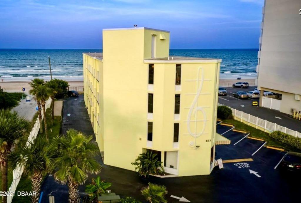 Daze - Ocean Front At Symphony Club! Holiday home *