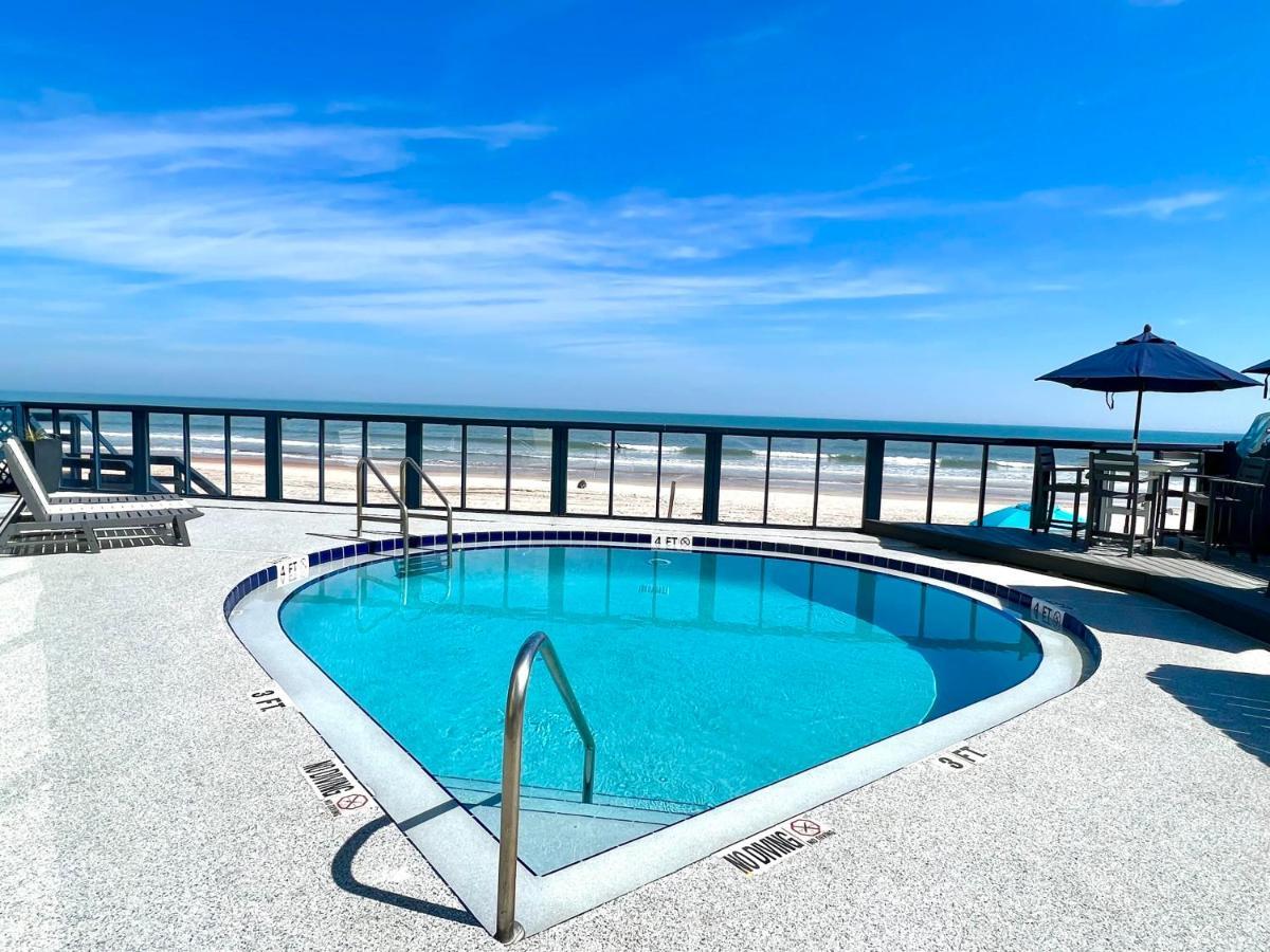 Daze - Ocean Front At Symphony Club! Holiday home Ormond Beach